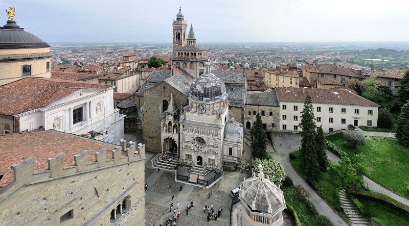 (28) Bergamo from the Torre Civitate.jpg